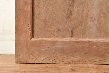 アンティーク建具　粋な和の雰囲気を盛り上げるヒノキ材製の蔵戸(引き戸、玄関戸)(R-048603)