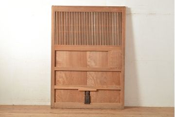 アンティーク建具　粋な和の雰囲気を盛り上げるヒノキ材製の蔵戸(引き戸、玄関戸)(R-048603)