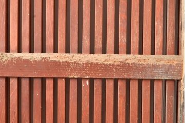 アンティーク建具　赤みがかった色味が印象的なヒノキ材製の蔵戸(引き戸、玄関戸)(R-048604)