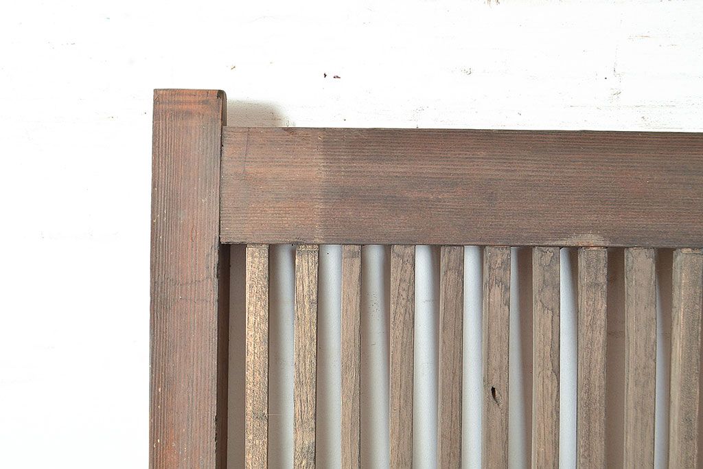 アンティーク建具　明治～大正期　ヒノキ材・ケヤキ材　古民家スタイルにおすすめの格子蔵戸1枚　(R-048605)