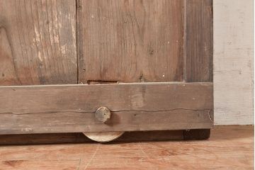 アンティーク建具　明治～大正期　ヒノキ材・ケヤキ材　古民家スタイルにおすすめの格子蔵戸1枚　(R-048605)