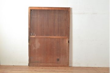 アンティーク建具　明治～大正期　ヒノキ材　どっしりとした佇まいが風格漂う格子蔵戸1枚　(R-048606)
