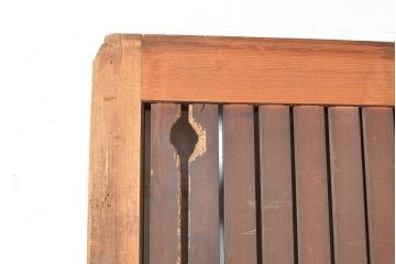 アンティーク建具　明治～大正期　ヒノキ材　どっしりとした佇まいが風格漂う格子蔵戸1枚　(R-048606)