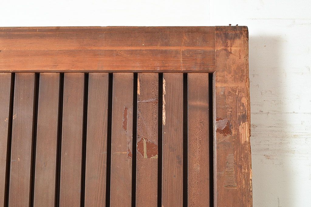 アンティーク建具　明治～大正期　ヒノキ材　どっしりとした佇まいが風格漂う格子蔵戸1枚　(R-048606)