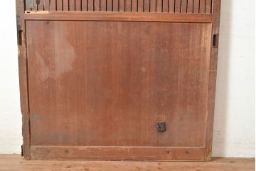 アンティーク建具　明治～大正期　ヒノキ材　どっしりとした佇まいが風格漂う格子蔵戸1枚　(R-048606)