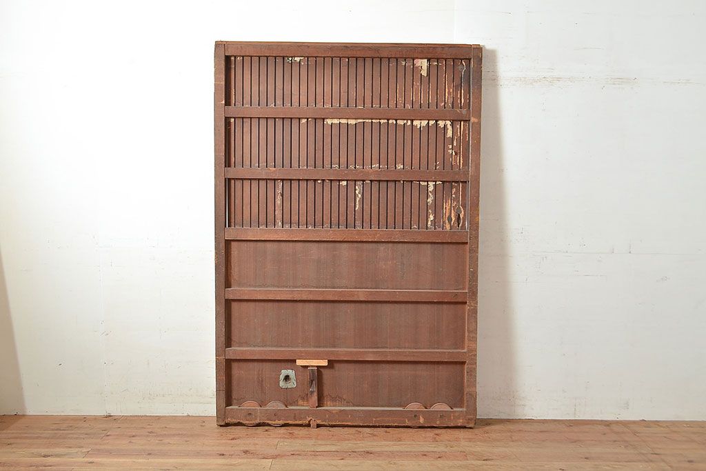 アンティーク建具　明治～大正期　ヒノキ材　どっしりとした佇まいが風格漂う格子蔵戸1枚　(R-048606)