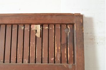 アンティーク建具　明治～大正期　ヒノキ材　どっしりとした佇まいが風格漂う格子蔵戸1枚　(R-048606)