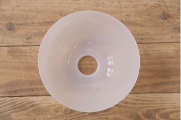 アンティーク照明　オパールガラス製　淡い光が優しいムードを演出してくれるペンダントライト(天井照明、吊り下げ照明)(R-048614)