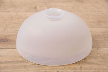アンティーク照明　オパールガラス製　結霜模様のラインがお洒落なペンダントライト(天井照明、吊り下げ照明)(R-048615)
