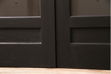 ラフジュ工房オリジナル　小粋な和の風情を感じる透かし彫りのガラス入り板戸2枚セット(仕切り戸、引き戸、建具)(R-048616)
