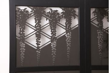 ラフジュ工房オリジナル　小粋な和の風情を感じる透かし彫りのガラス入り板戸2枚セット(仕切り戸、引き戸、建具)(R-048616)
