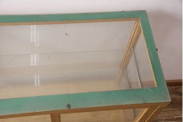 ヴィンテージ家具　ナラ材　素朴な風合いが魅力のレトロなガラスケース(ショーケース、陳列棚、店舗什器、ビンテージ)(R-048618)