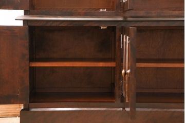 中古　北海道民芸家具　高級感と気品を兼ね備えたブックケース(本箱、キャビネット、飾り棚、食器棚)(R-048619)