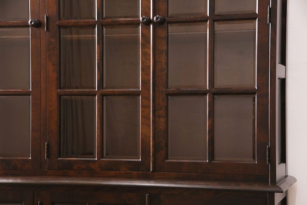 中古　北海道民芸家具　高級感と気品を兼ね備えたブックケース(本箱、キャビネット、飾り棚、食器棚)(R-048619)