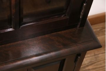 中古　北海道民芸家具　高級感と気品を兼ね備えたブックケース(本箱、キャビネット、飾り棚、食器棚)(R-048619)