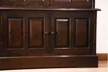 中古　北海道民芸家具　高級感と気品を兼ね備えたブックケース(本箱、キャビネット、飾り棚、食器棚)(R-048619)