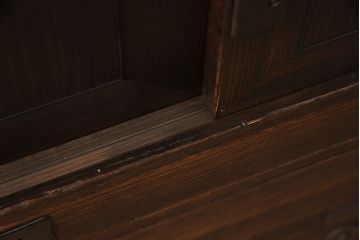 和製アンティーク　前面桐材　金具の直線的なフォルムが和モダンな印象を高める帳場箪笥(重ね箪笥、時代箪笥、衣装箪笥、桐箪笥、桐たんす)(R-048620)