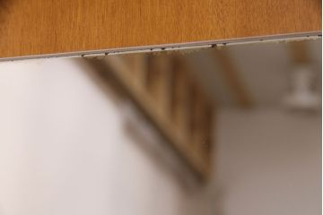 中古　横浜クラシック家具　ダニエル(Daniel)　アーリーアメリカン　温かみのある雰囲気と上品な佇まいが魅力のワードローブ(洋服タンス、衣装タンス)(R-048621)