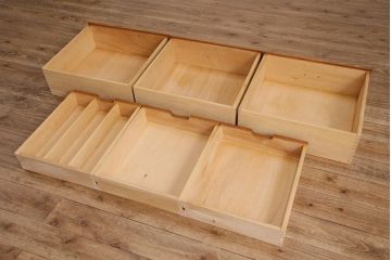 中古　横浜クラシック家具　ダニエル(Daniel)　アーリーアメリカン　温かみのある雰囲気と上品な佇まいが魅力のワードローブ(洋服タンス、衣装タンス)(R-048621)