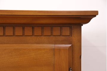 中古　横浜クラシック家具　ダニエル(Daniel)　アーリーアメリカン　温かみのある雰囲気と上品な佇まいが魅力のワードローブ(洋服タンス、衣装タンス)(R-048621)