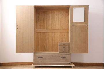 和製ビンテージ　桐の名門相徳製　かくし付き　小引き出し付きが嬉しい総桐箪笥(ワードローブ、洋服タンス、衣装タンス、ヴィンテージ、桐たんす)(R-048622)