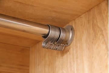 和製ビンテージ　桐の名門相徳製　かくし付き　小引き出し付きが嬉しい総桐箪笥(ワードローブ、洋服タンス、衣装タンス、ヴィンテージ、桐たんす)(R-048622)