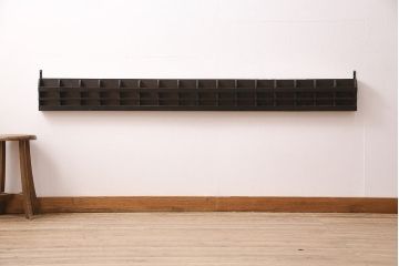 和製アンティーク　年月を重ねた木の風合いが味わい深い激レアのレターラック(状差し、ウォールラック)(R-048624)