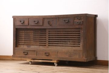 和製アンティーク　飛騨(岐阜)産　ヒノキ材　明治・大正期の重ね戸棚・下段(サイドボード、収納棚)(R-048627)