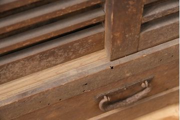 和製アンティーク　飛騨(岐阜)産　ヒノキ材　明治・大正期の重ね戸棚・下段(サイドボード、収納棚)(R-048627)