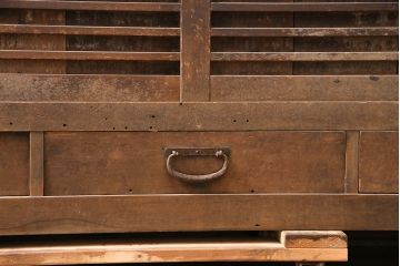 和製アンティーク　飛騨(岐阜)産　ヒノキ材　明治・大正期の重ね戸棚・下段(サイドボード、収納棚)(R-048627)