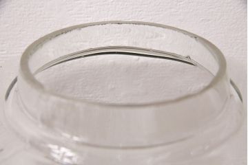 アンティーク雑貨　お洒落なディスプレイが叶うレトロなガラス瓶大小2点セット(蓋付き、キャニスター、ガラスビン)(R-048628)