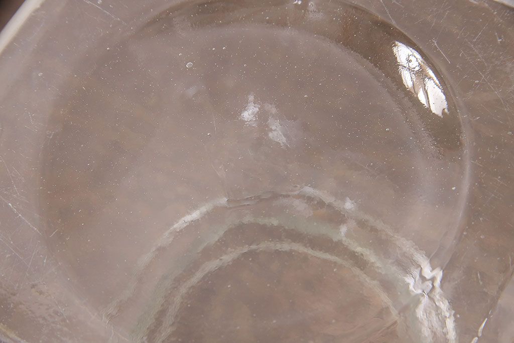 アンティーク雑貨　お洒落なディスプレイが叶うレトロなガラス瓶大小2点セット(蓋付き、キャニスター、ガラスビン)(R-048628)