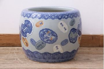 アンティーク雑貨　大判小判に鍔尽くしの図柄が目を引く瀬戸火鉢(鉢カバー)(R-048630)