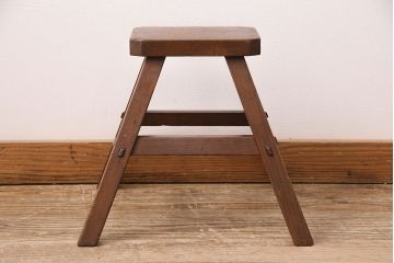 和製アンティーク　使い込まれた木肌が味わい深い、レトロな踏み台(スツール、花台)(R-048635)