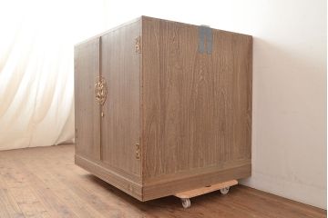 和製アンティーク　総桐材　梅の意匠が魅力の布団箪笥・下段(収納箪笥、桐箪笥、和箪笥、桐たんす)(R-048643)