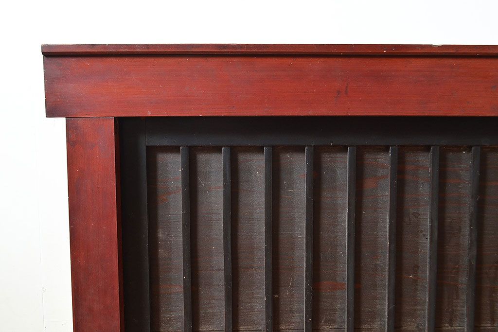 和製アンティーク　ヒノキ材・ケヤキ材　収納力抜群!漆の赤みがかった色味が魅力の重ね収納箪笥(夜具箪笥、布団箪笥、水屋箪笥)(R-048650)