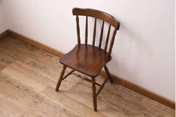 和製ヴィンテージ　スポークバックや挽き物の意匠が上品な印象を高めるダイニングチェア(イス、椅子、ビンテージ)(R-048652)