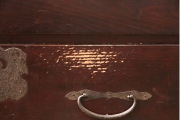 和製アンティーク　杉材　並べて使うこともできる、味わい深い佇まいの重ね箪笥(和タンス、衣装箪笥、時代箪笥、収納たんす、引き出し)(R-048657)