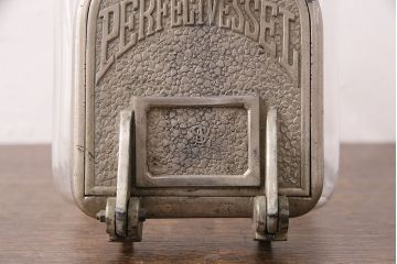 アンティーク雑貨　戦前　PERFECTVESSEL　雑貨屋さんのようなお洒落なディスプレイが叶うたばこ瓶(ガラス瓶、ガラスビン、タバコ瓶)(R-048660)