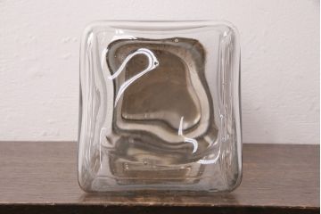 アンティーク雑貨　戦前　PERFECTVESSEL　雑貨屋さんのようなお洒落なディスプレイが叶うたばこ瓶(ガラス瓶、ガラスビン、タバコ瓶)(R-048660)