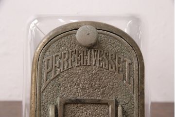 アンティーク雑貨　戦前　PERFECTVESSEL　雑貨屋さんのようなお洒落なディスプレイが叶うたばこ瓶(ガラス瓶、ガラスビン、タバコ瓶)(R-048661)