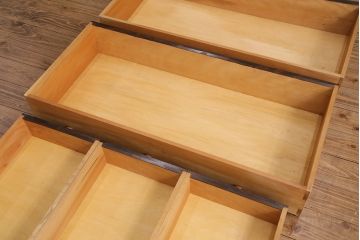 中古　松本民芸家具　モダンなデザインが魅力!落ち着いた雰囲気を醸しだすD型和タンス(衣装タンス、チェスト、着物箪笥)(定価約58万円)(R-048663)