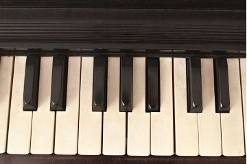 【ジャンク品】　昭和初期　MIKI ORGAN(ミキオルガン)　レトロな雰囲気漂うオルガン　(R-048665)