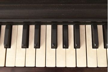 アンティーク雑貨　ジャンク品　昭和初期　MIKI ORGAN(ミキオルガン)　レトロな雰囲気漂うオルガン(R-048665)