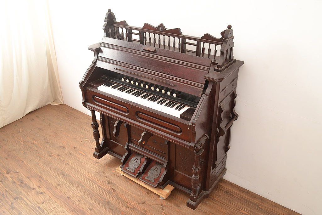 アンティーク雑貨　ジャンク品　大正〜昭和初期　YAMAHA(ヤマハ、山葉)　浜松　クラシカルな雰囲気漂うオルガン(YAMAHA ORGAN)(R-048666)