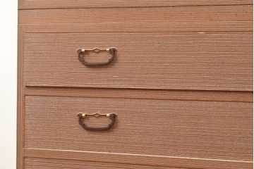 中古　柾目造り　衣装盆の透かし彫りが魅力!高級感と上品さを併せ持つ国産の桐箪笥(衣装箪笥、着物箪笥、引き出し、和タンス、桐たんす)(定価約110万円)(R-048667)