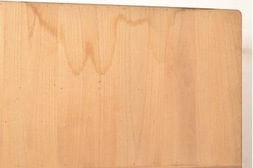 中古　柾目造り　衣装盆の透かし彫りが魅力!高級感と上品さを併せ持つ国産の桐箪笥(衣装箪笥、着物箪笥、引き出し、和タンス、桐たんす)(定価約110万円)(R-048667)