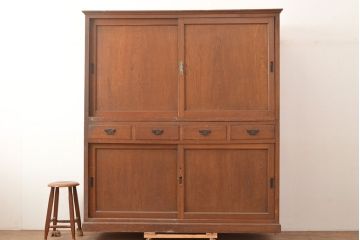 和製アンティーク　昭和中期　前面・主要部ナラ材　重ね戸棚(収納棚、食器棚、キャビネット)(R-048671)