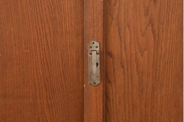 和製アンティーク　昭和中期　前面・主要部ナラ材　重ね戸棚(収納棚、食器棚、キャビネット)(R-048671)