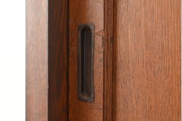 和製アンティーク　昭和中期　前面・主要部ナラ材　重ね戸棚(収納棚、食器棚、キャビネット)(R-048671)